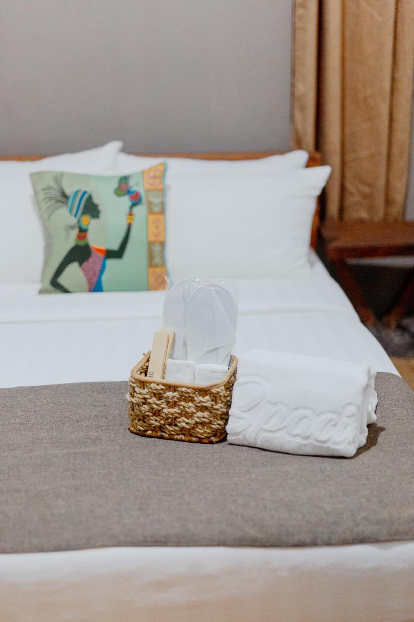 Spacio Caliraya Bed & Breakfast Lumban Zewnętrze zdjęcie