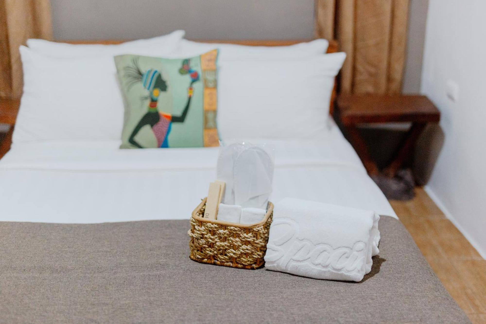 Spacio Caliraya Bed & Breakfast Lumban Zewnętrze zdjęcie
